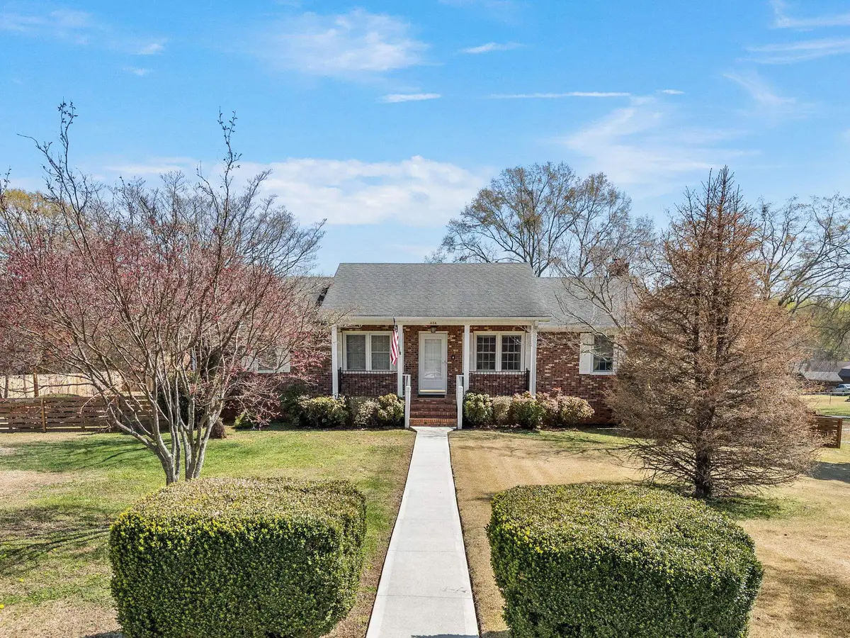 404 Shamrock Dr, Boiling Springs, SC 29316 - #1