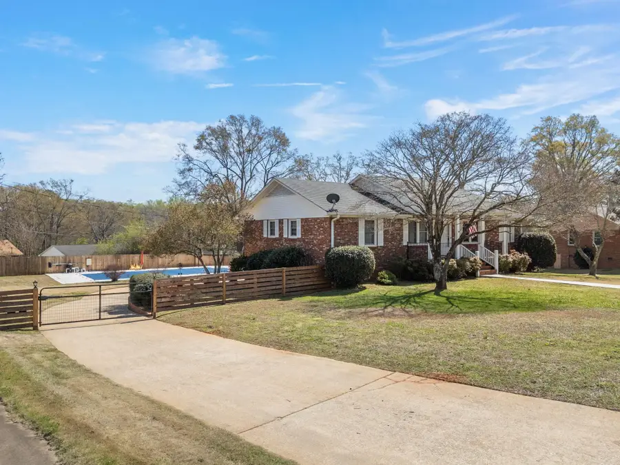 404 Shamrock Dr, Boiling Springs, SC 29316 - #3