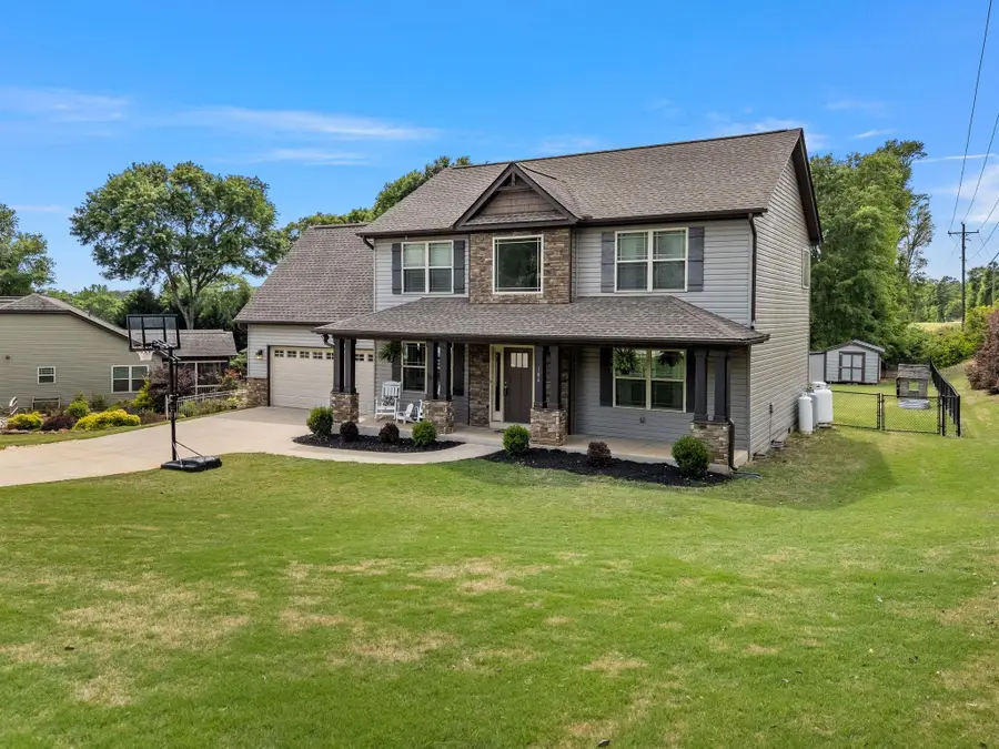 104 Long Creek Ct, Inman, SC 29349 - #3