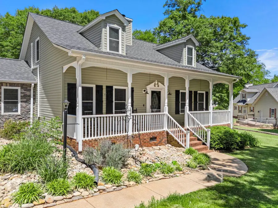 115 Suffolk Rd, Boiling Springs, SC 29316 - #3
