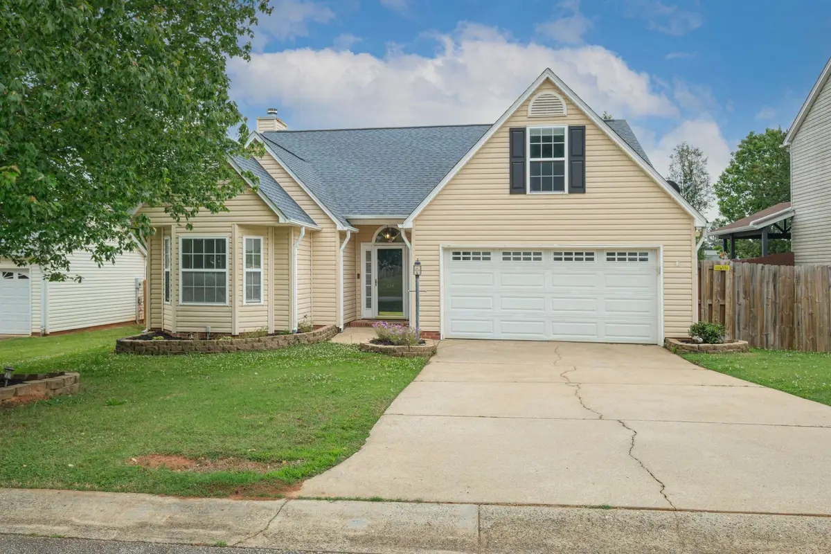 234 W Pheasant Hill Dr, Duncan, SC 29334 - #1