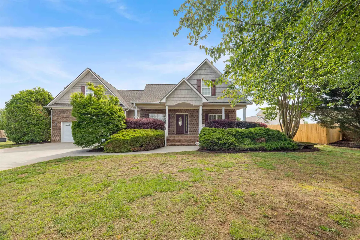 1017 Corie Crest Dr, Boiling Springs, SC 29316 - #1