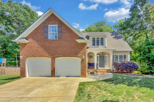 143 Darmondale Drive, Moore, SC 29369