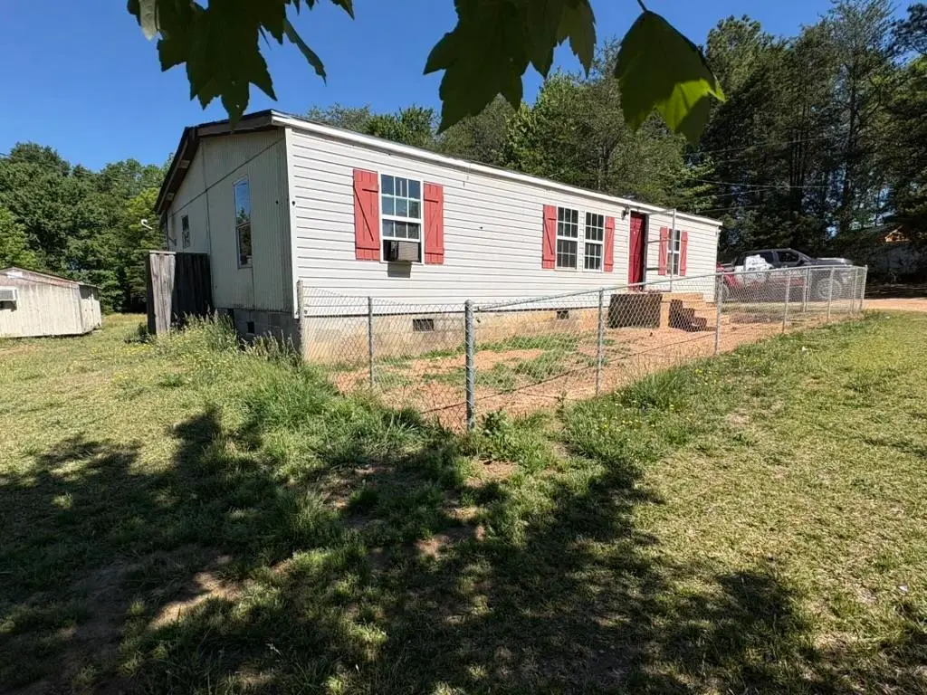 704 Spencer Creek Rd, Campobello, SC 29322 - #1