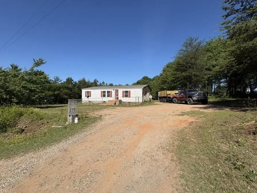 704 Spencer Creek Rd, Campobello, SC 29322 - #2