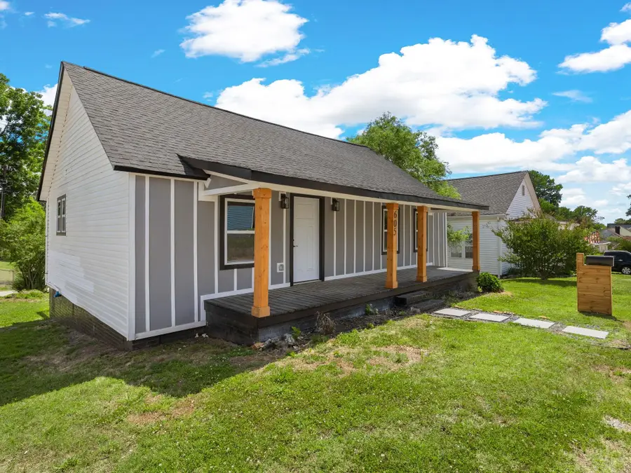 605 Gray Street, Woodruff, SC 29388 - #3