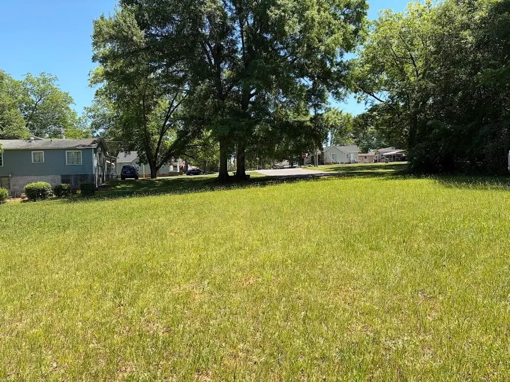 510 W Race St, Gaffney, SC 29341 - #1