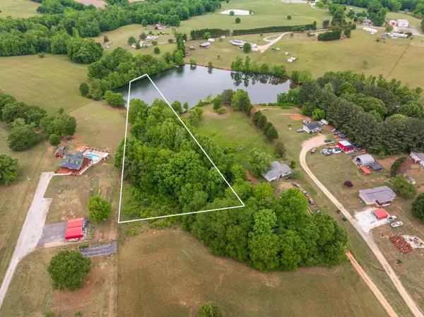 901 Iron Bridge Road, Cowpens, SC 29330