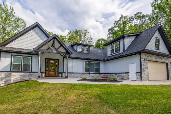 425 Cross Vine Way, Campobello, SC 29322