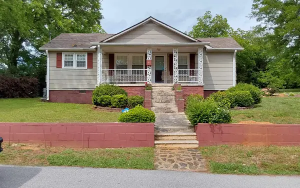 216 W Claremont Street, Gaffney, SC 29341