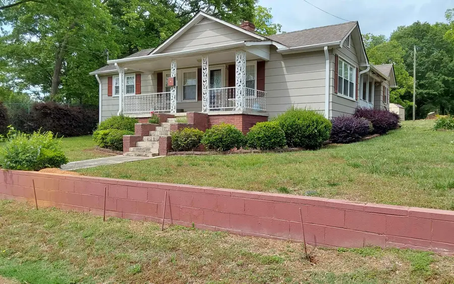 216 W Claremont Street, Gaffney, SC 29341 - #2