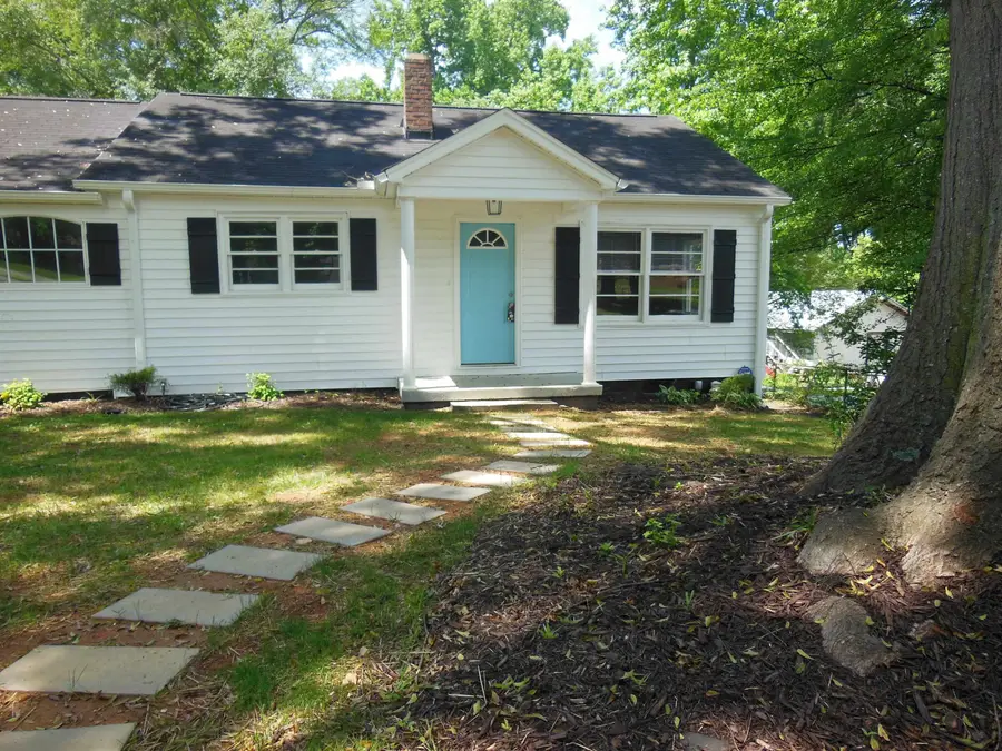 37 Bishop St, Inman, SC 29349 - #2