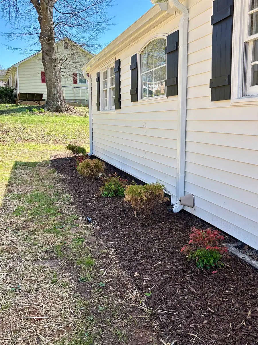 37 Bishop St, Inman, SC 29349 - #3