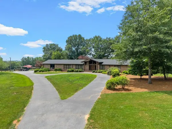 110 Racetrack Road, Woodruff, SC 29388