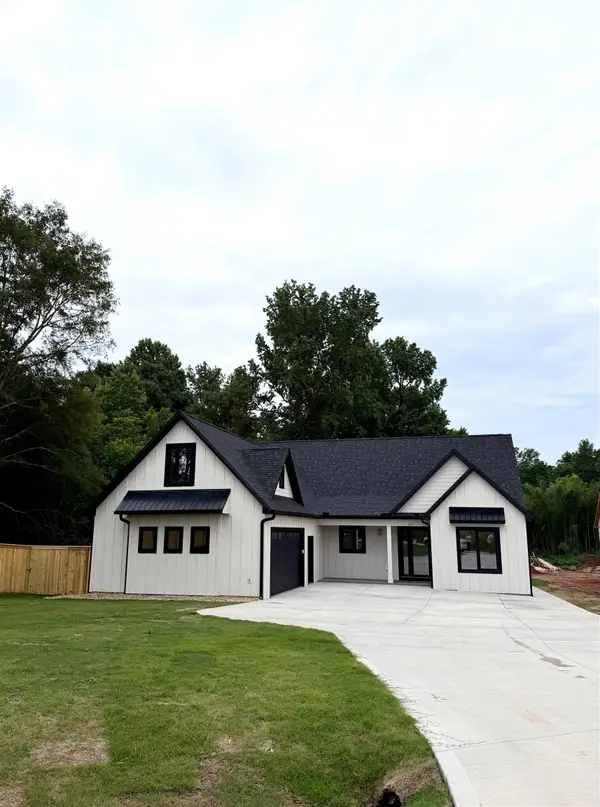 141 Babb Rd, Campobello, SC 29322