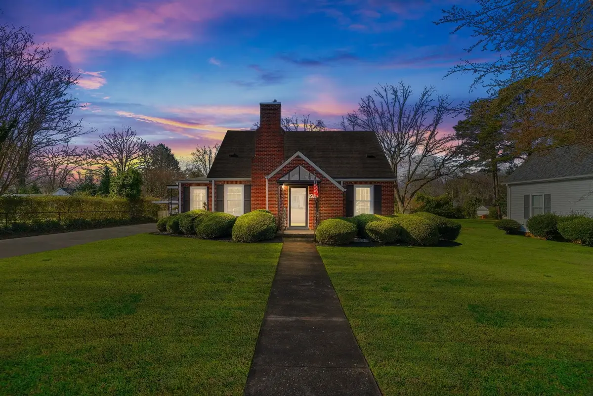 208 E Fairview Avenue, Gaffney, SC 29341 - #1