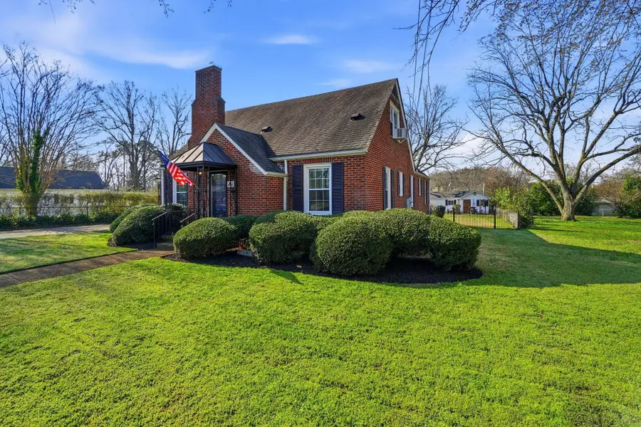 208 E Fairview Avenue, Gaffney, SC 29341 - #3