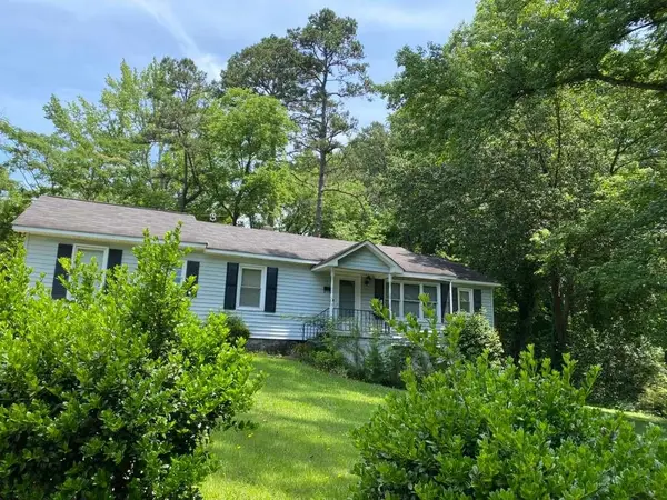 14 Pasadena Avenue, Greenvile, SC 29605-2304