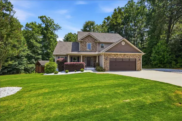 218 Hoozer Drive, Duncan, SC 29334