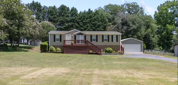 324 Groce Meadow Rd, Taylors, SC 29687
