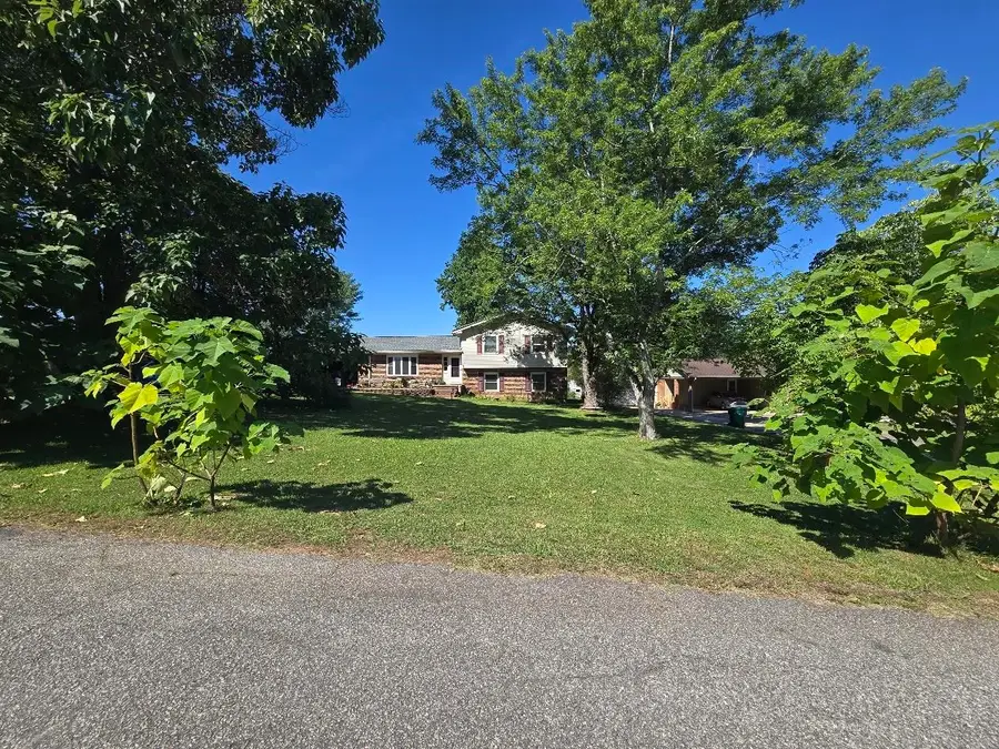 142 Greenbriar Dr, Gaffney, SC 29341 - #3