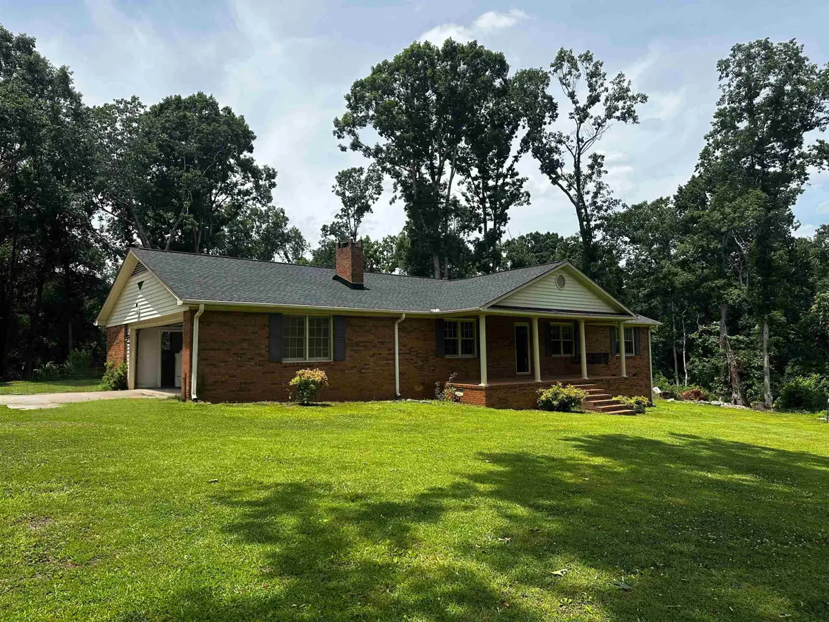 224 Hogg Rd, Williamston, SC 29697 - #1