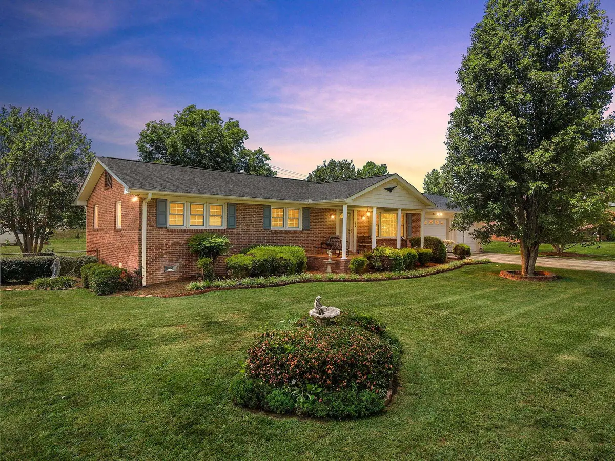 2016 Evergreen Drive, Boiling Springs, SC 29316-9316 - #1