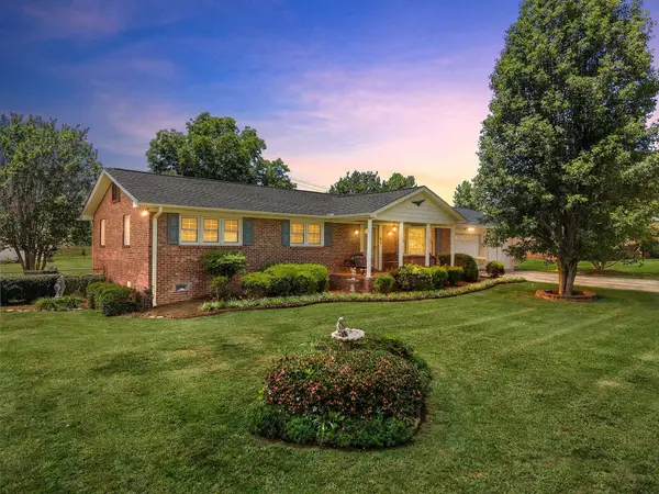 2016 Evergreen Drive, Boiling Springs, SC 29316-9316