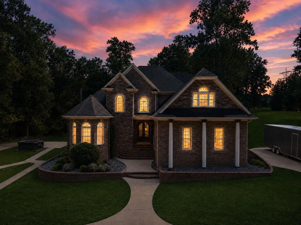 102 Point Bluff Court, Inman, SC 29349 - #1