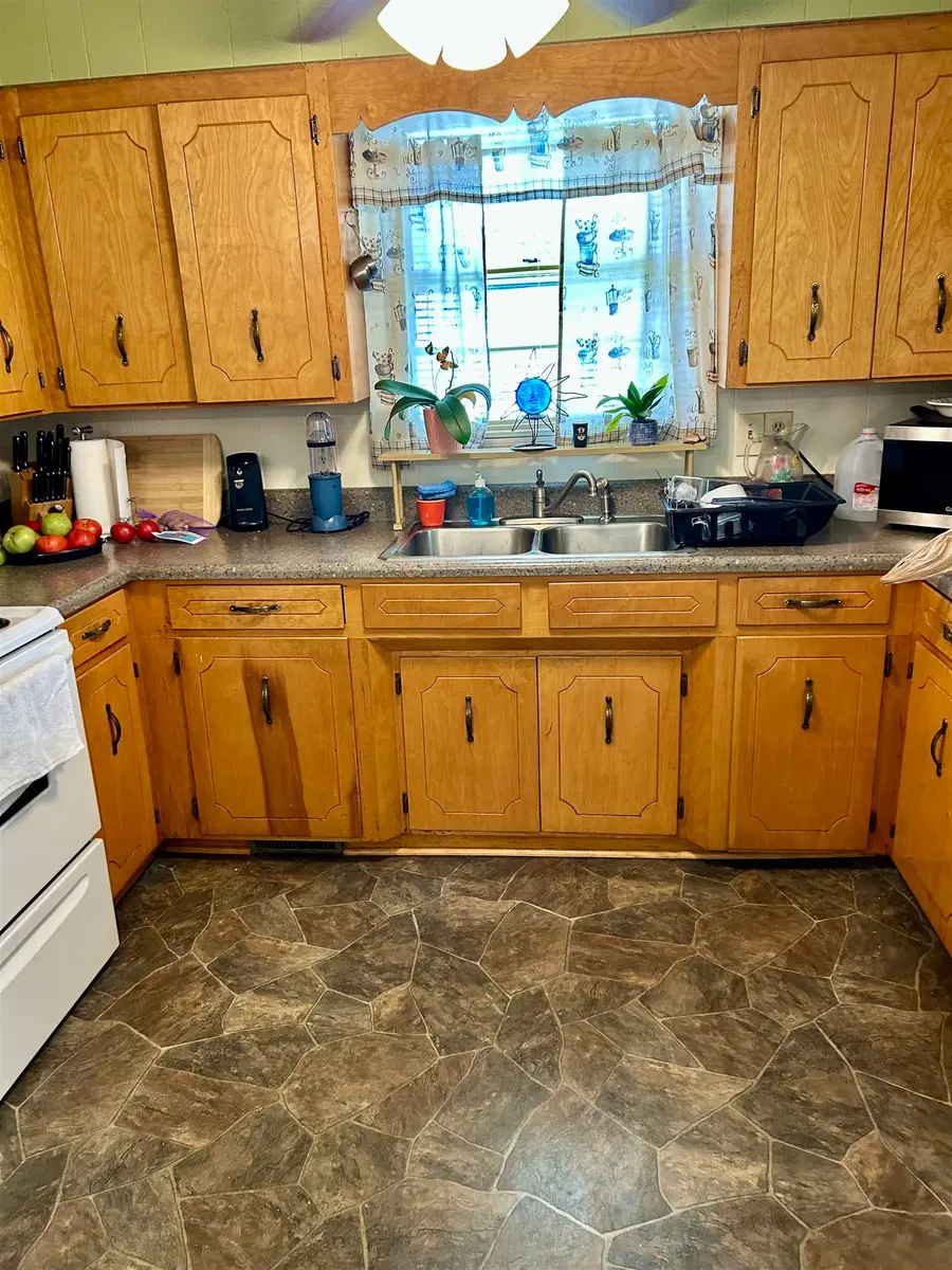 134 High Street, Converse, SC 29329 - #3