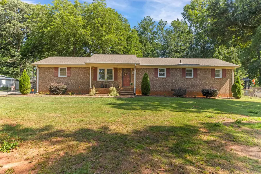 113 Hilldale Drive, Boiling Springs, SC 29316 - #2
