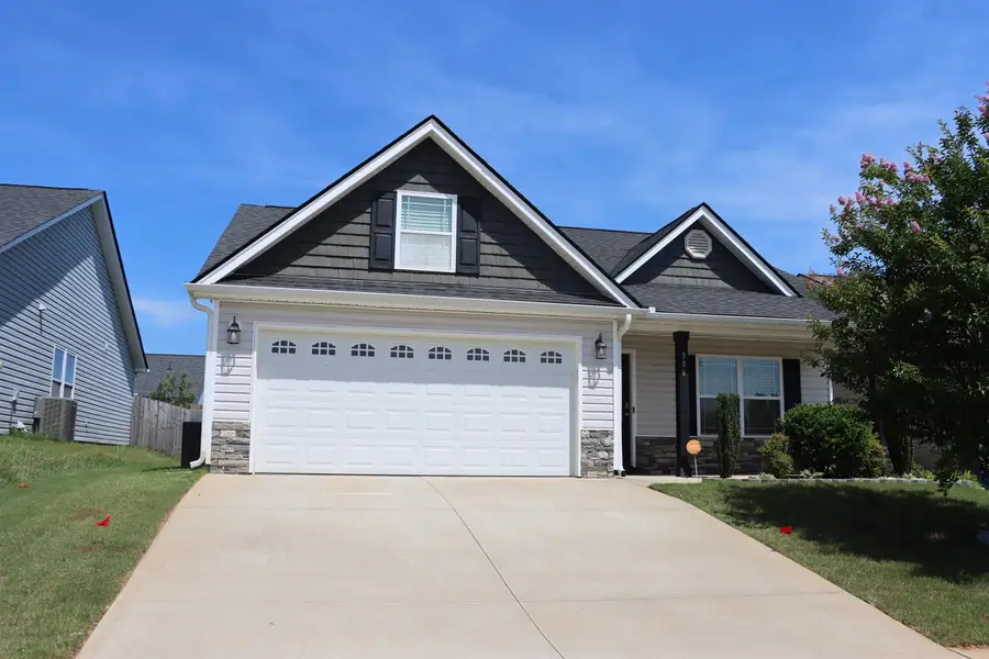 306 Highland Springs Loop, Inman, SC 29349 - #2