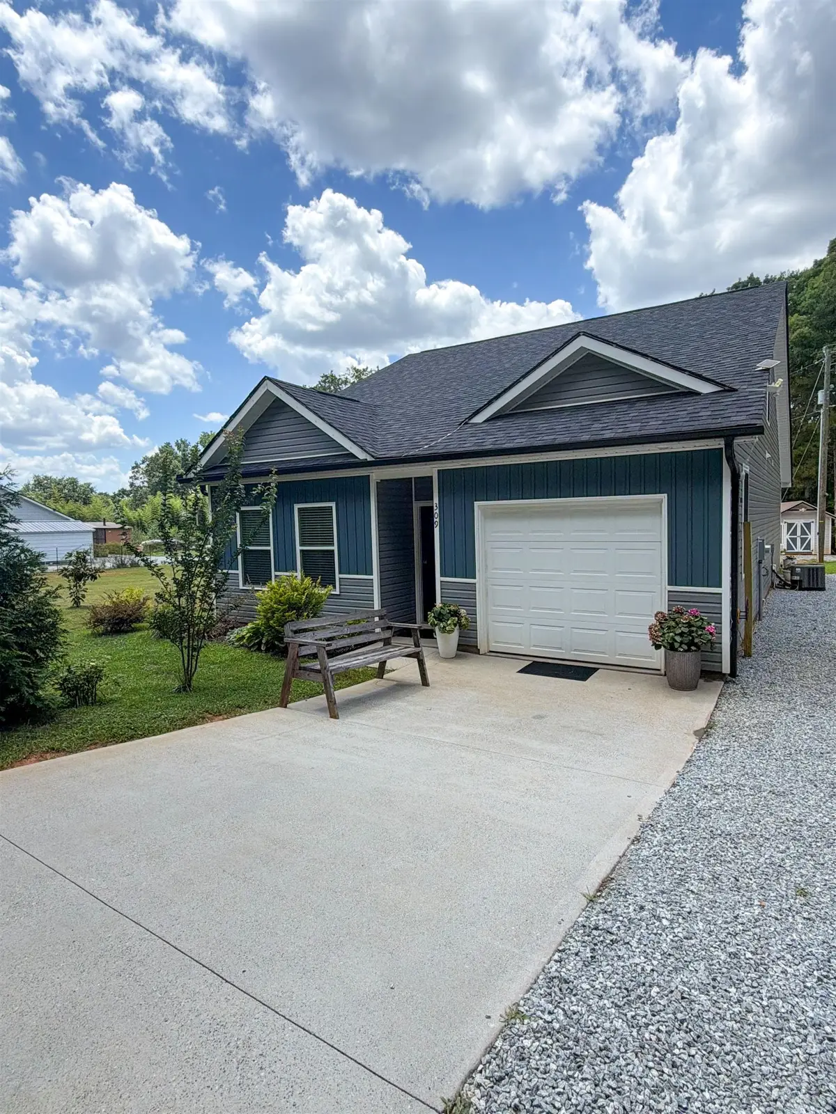 309 Henderson Rd, Chesnee, SC 29323 - #1