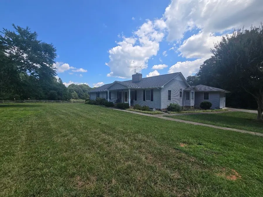 2373 Mount Tabor Church Rd, Jonesville, SC 29353 - #2