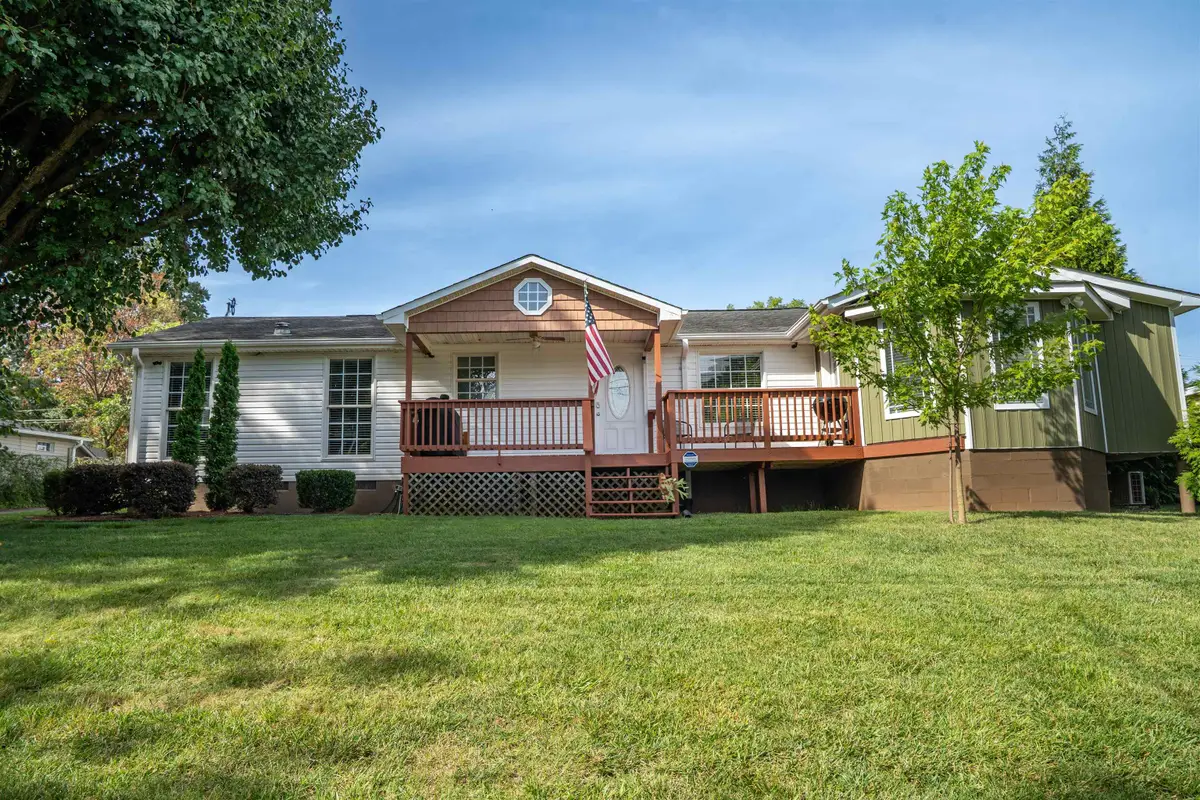 371 Dakota St, Spartanburg, SC 29303 - #1