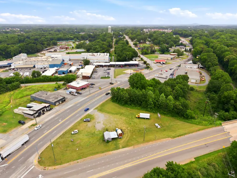 1207 S Granard Street, Gaffney, SC 29341 - #2