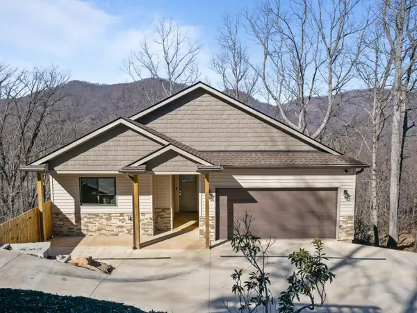 225 Aurora Lane, Tryon, NC 28782-3742