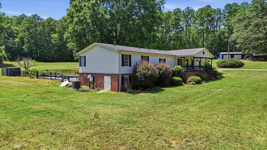 637 Ranch Road, Laurens, SC 29360 - #3