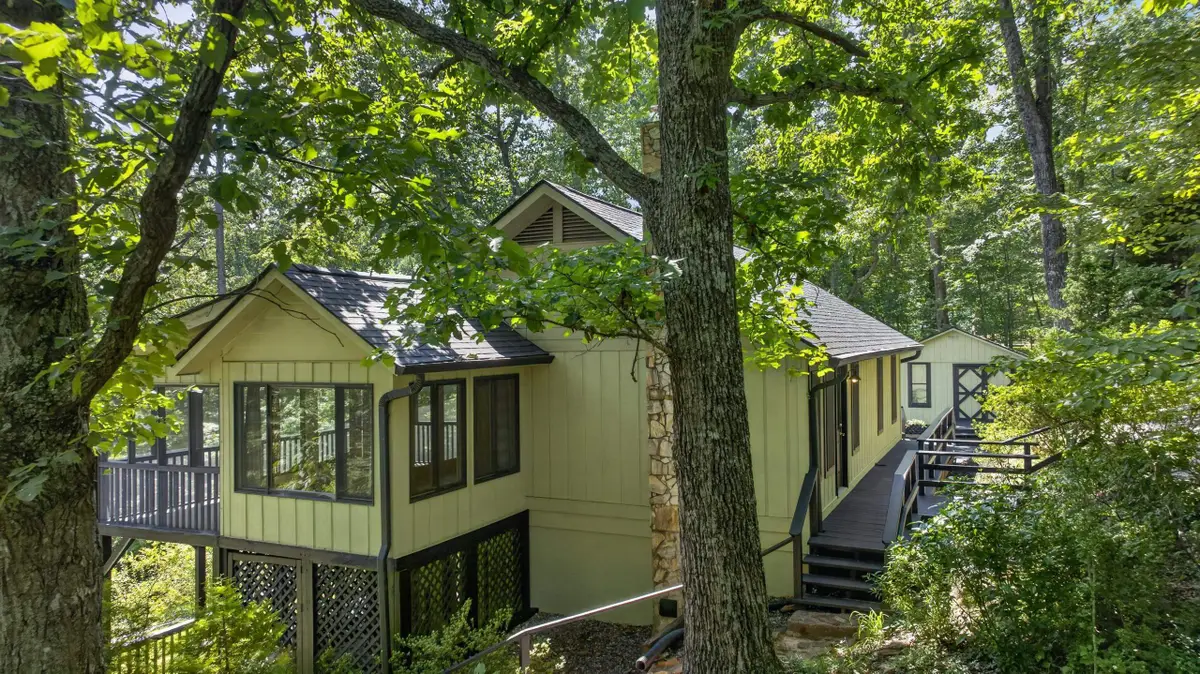 187 Caledonia Rd, Landrum, SC 29356 - #1