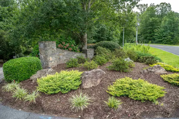 12 Queensmoor Road, Travelers Rest, SC 29690