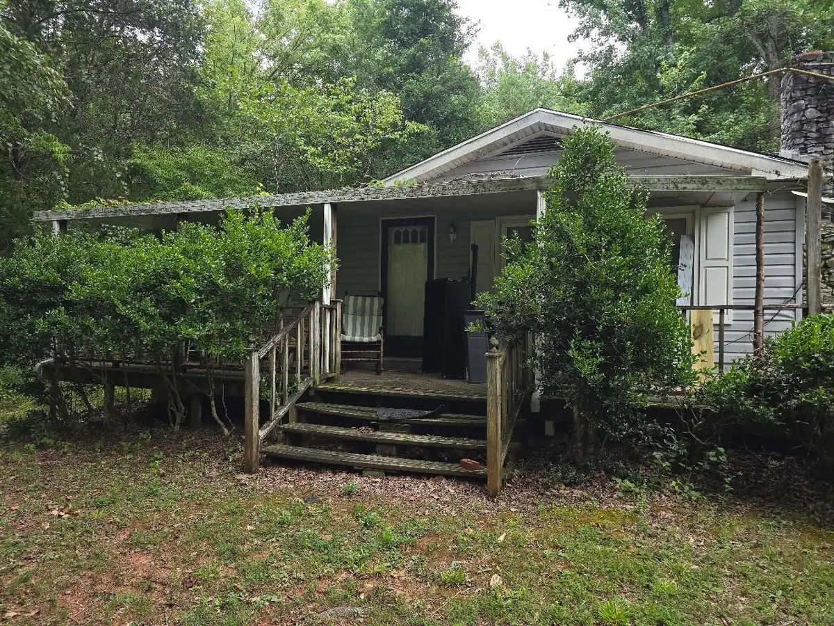 907 Pondfield Rd, Gaffney, SC 29340 - #1
