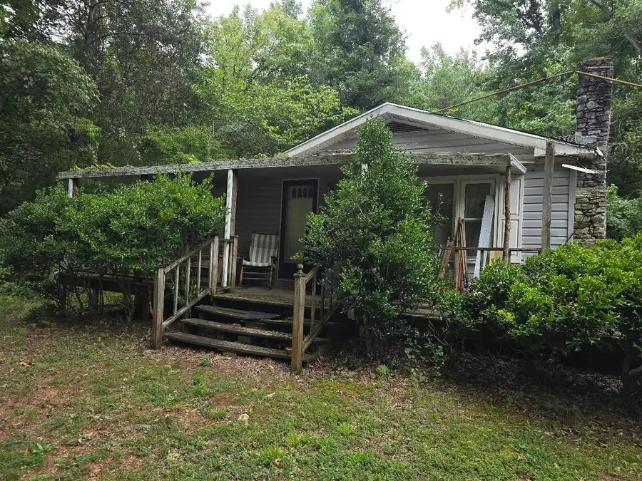 907 Pondfield Rd, Gaffney, SC 29340 - #3
