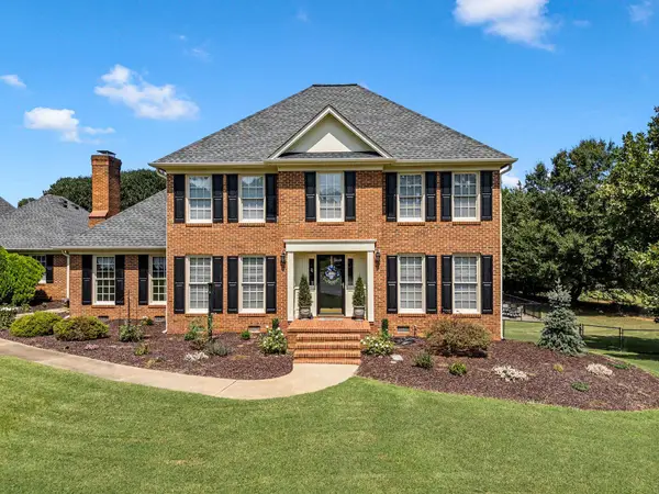 242 W Killarney, Moore, SC 29369