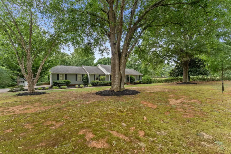 1014 E Queen Street, Pendleton, SC 29670 - #3