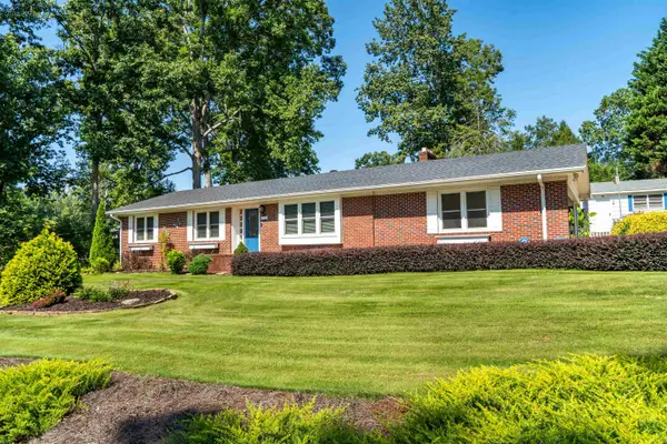 114 E Brookwood Lane, Cowpens, SC 29330