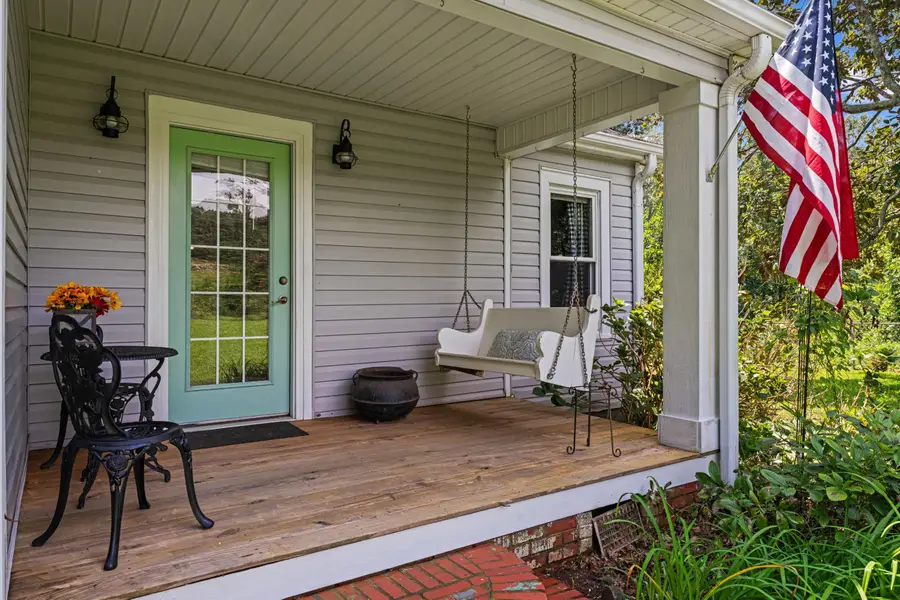 726 Foster Rd, Inman, SC 29349 - #3