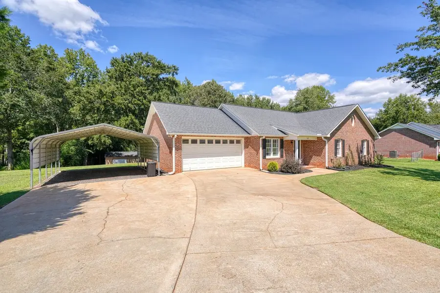 234 Holmes Dr, Spartanburg, SC 29303 - #2