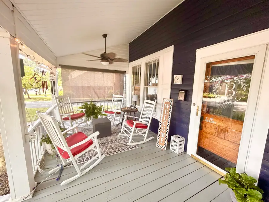 401 E Rutledge Avenue, Gaffney, SC 29340 - #2