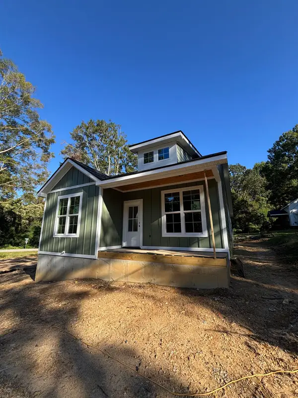 232 E Greenwood Street, Landrum, SC 29356-1110