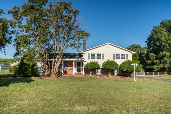124 Midland Drive, Boiling Springs, SC 29316